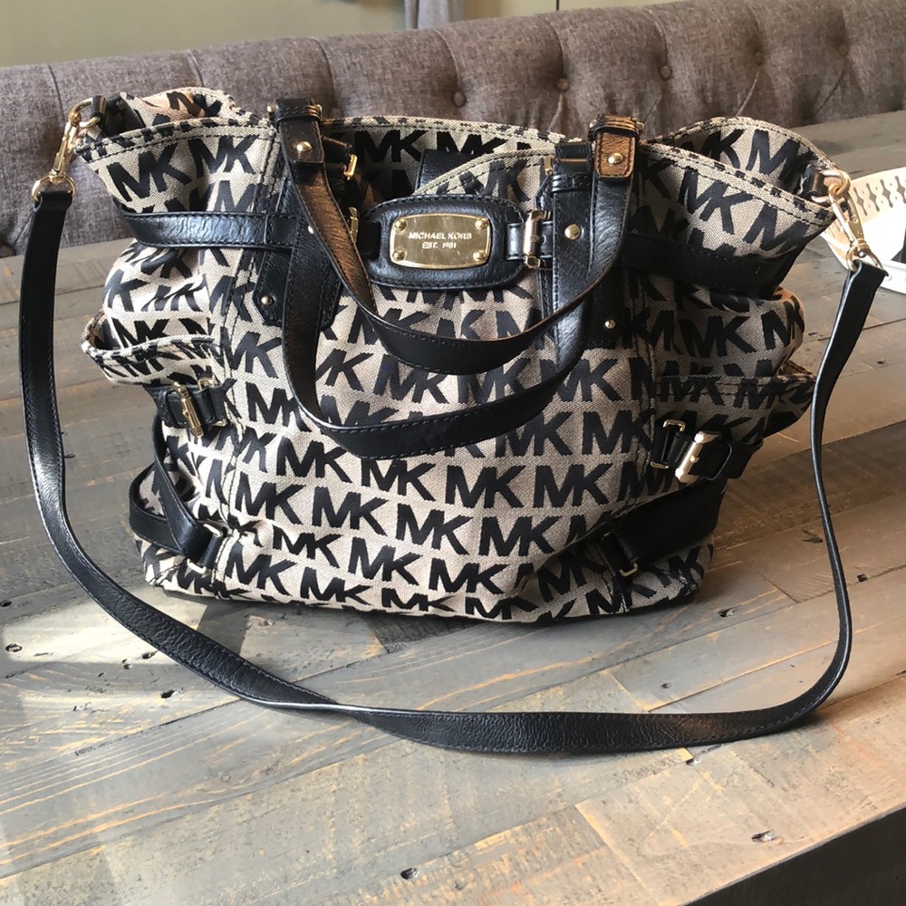 Michael Kors Crossbody Bag